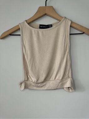 PrettyLittleThing NWT Beige Low Arm Cropped Tank Top Size 2